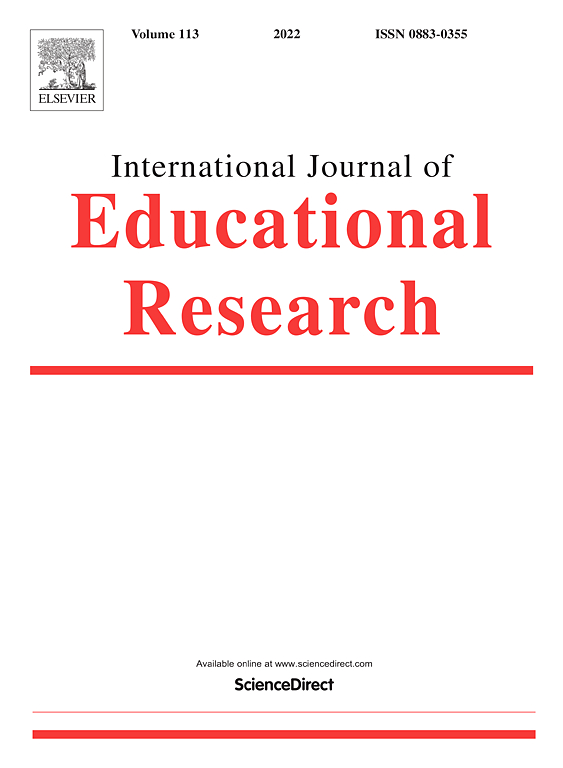 Getting ahead in the online university: Disclosure experiences of 